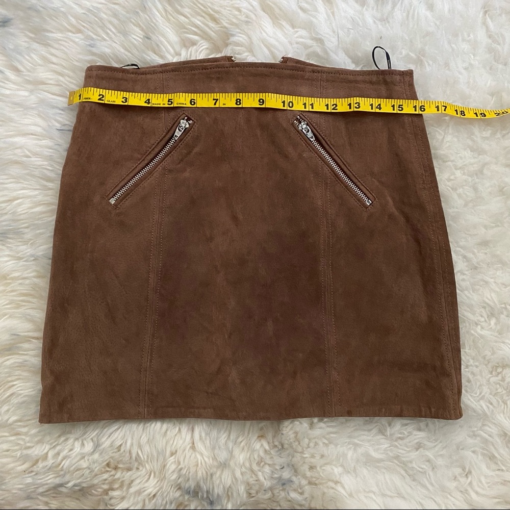 BlankNYC suede skirt in coffee bean size 25. Worn once - Picture 5 of 10